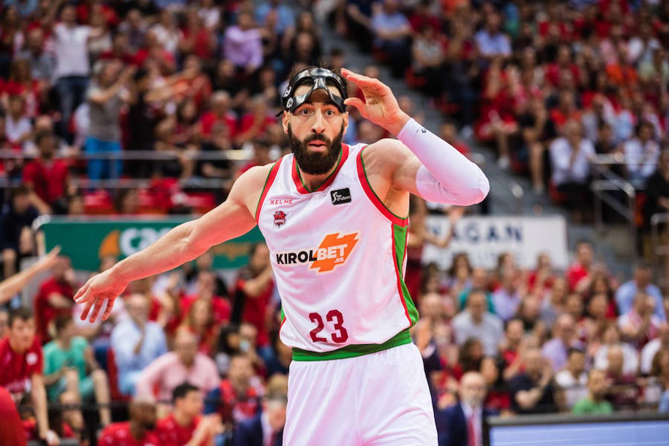 Fotos: Las imágenes del Zaragoza-Baskonia