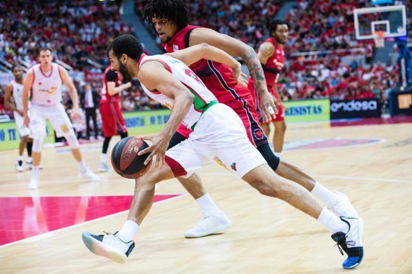 Fotos: Las imágenes del Zaragoza-Baskonia