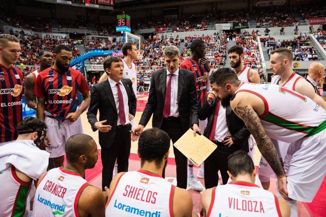 Fotos: Las imágenes del Zaragoza-Baskonia