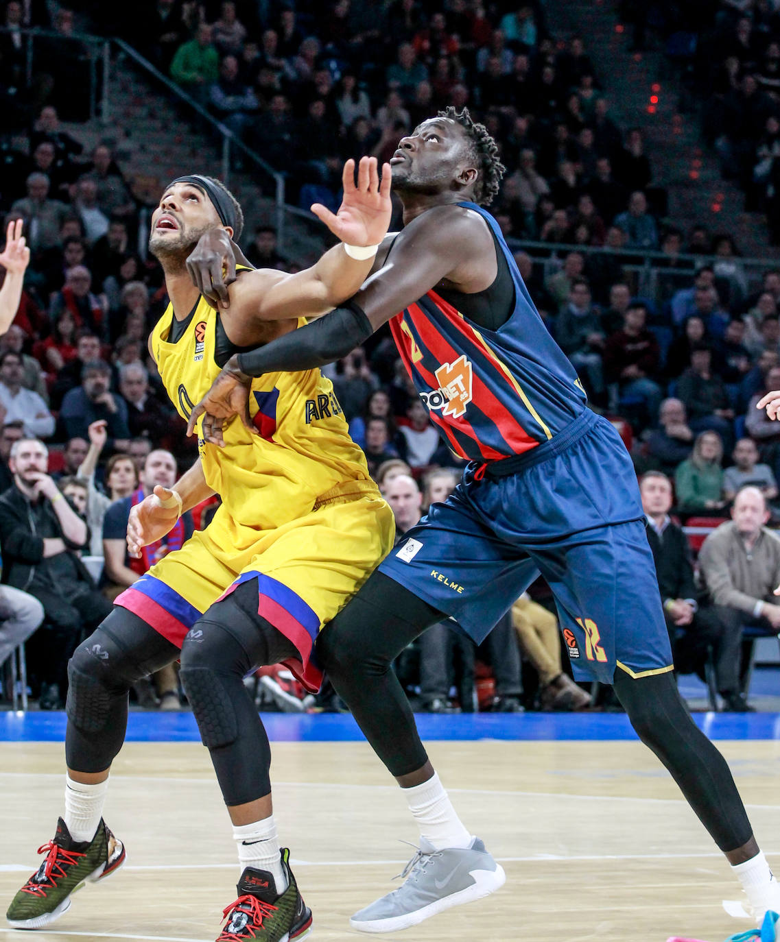 Fotos: Las mejores imágenes del Baskonia - Barcelona de Euroliga 2019