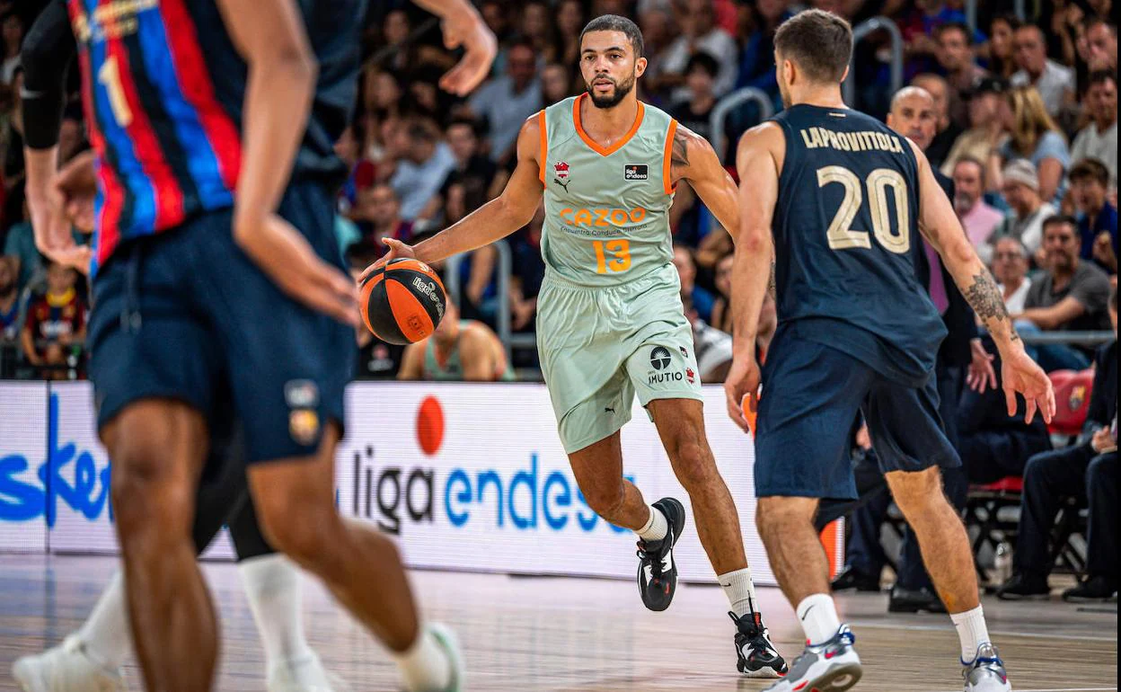 Thompson gobernó el partido en la primera mitad.