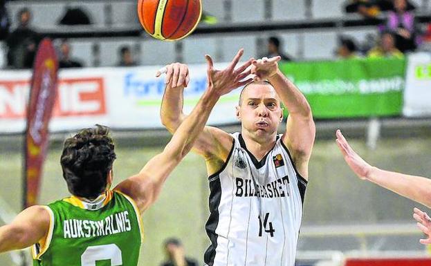 Imagen del encuentro de ida entre el Bilbao Basket y el Huesca.