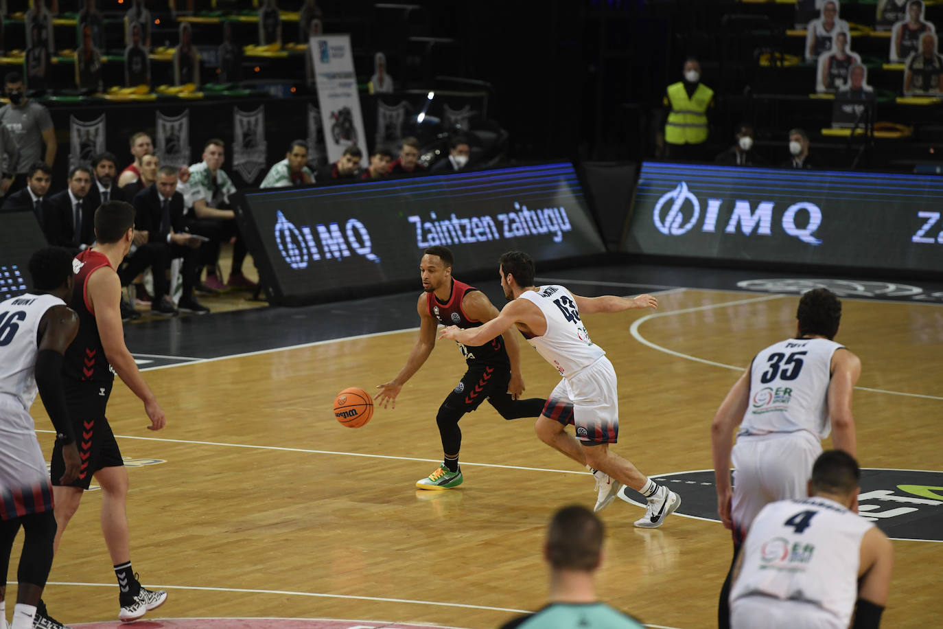 Fotos: Las mejores imágenes del Bilbao Basket - Fortitudo Bolonia