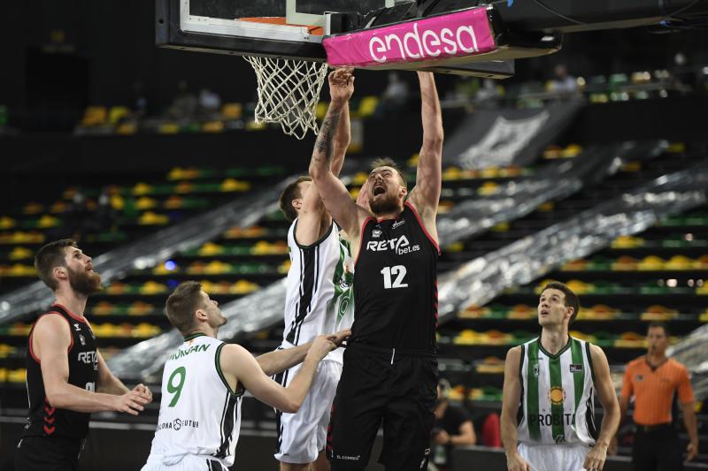 Fotos: Las mejores imágenes del Bilbao Basket -Joventut