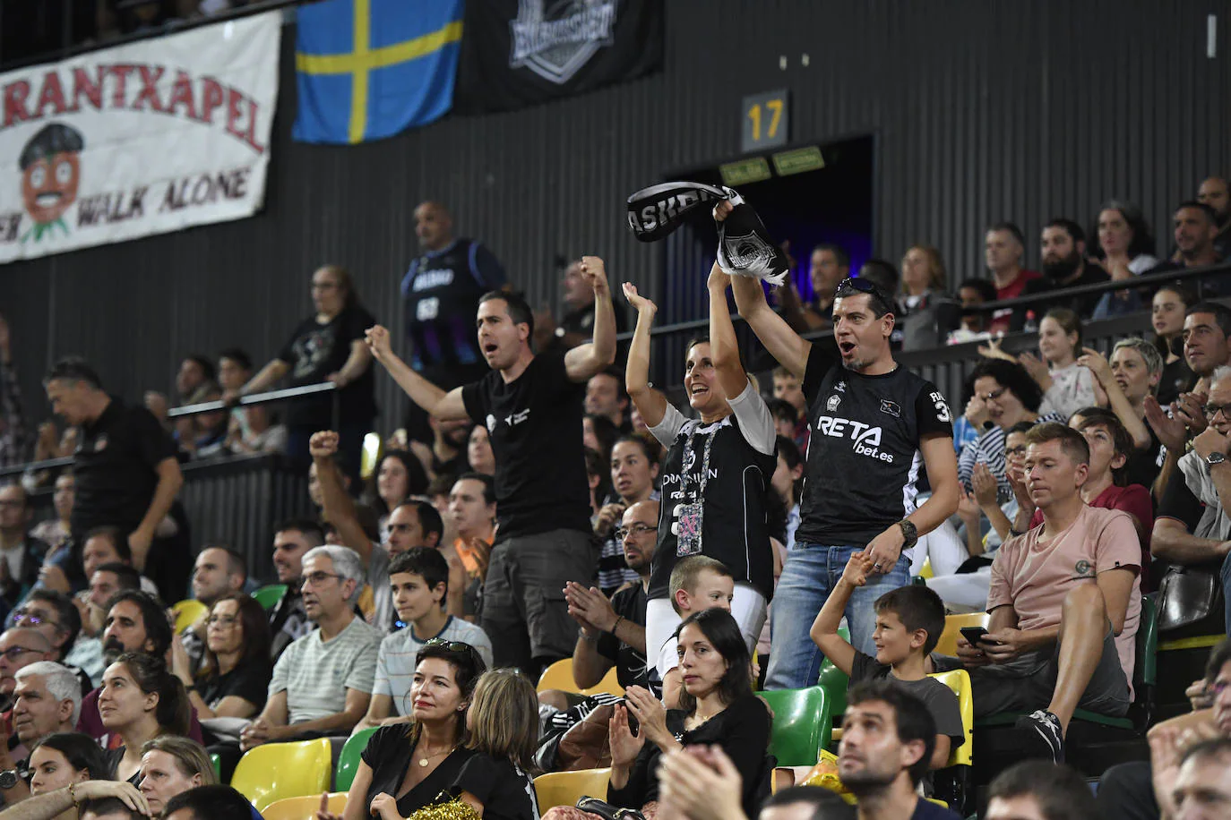 Fotos: Arrollador Bilbao Basket: el Surne gana al Betis (85-70) en Miribilla