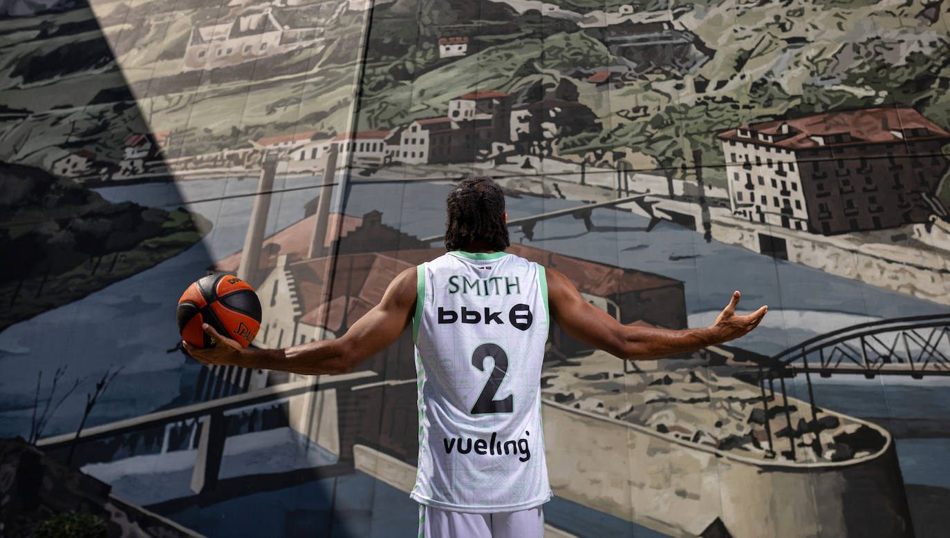 Todos los detalles de las nuevas equipaciones del Bilbao Basket