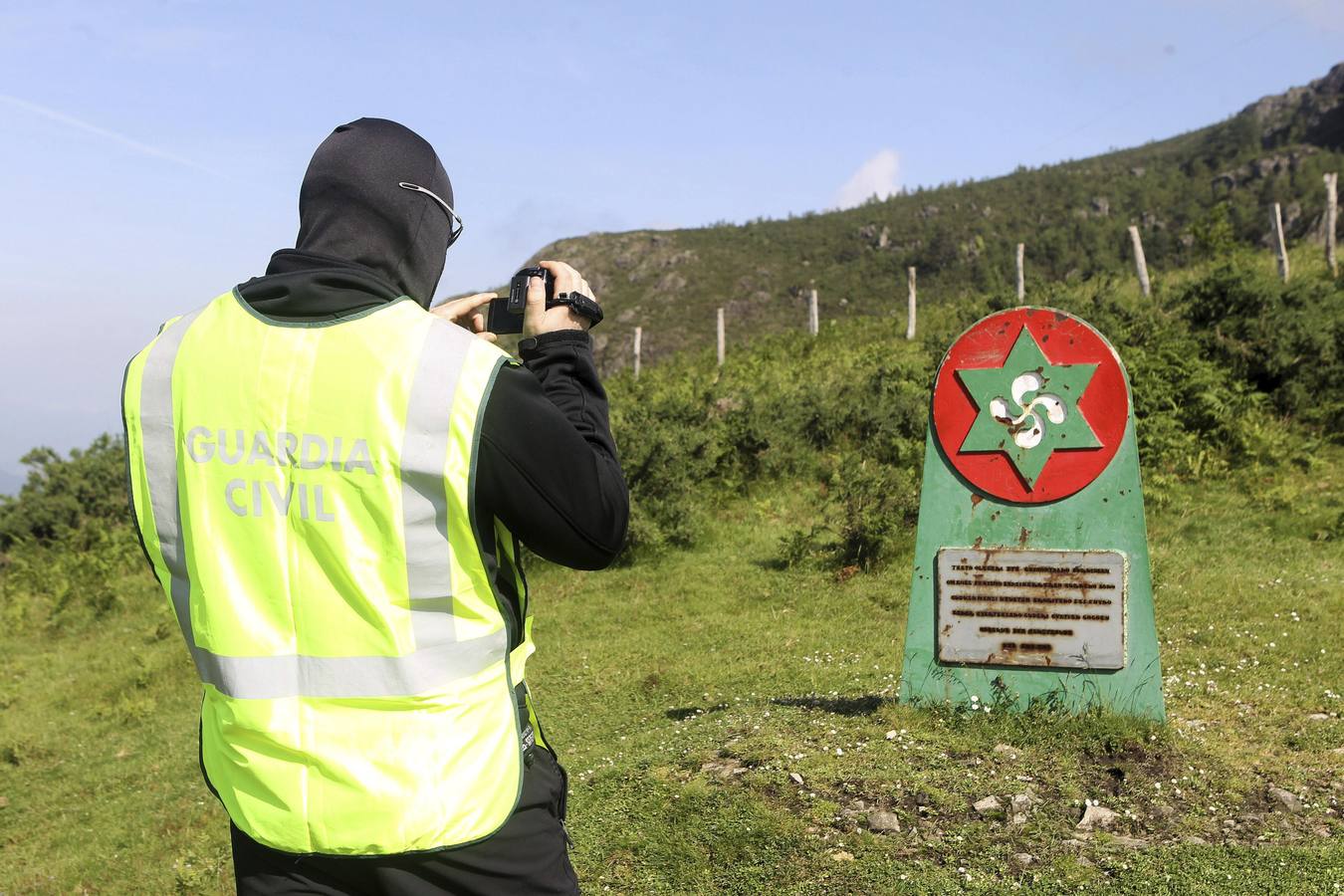 Desmantelan el &#039;bosque de Gudaris&#039; que homenajeaba a etarras muertos