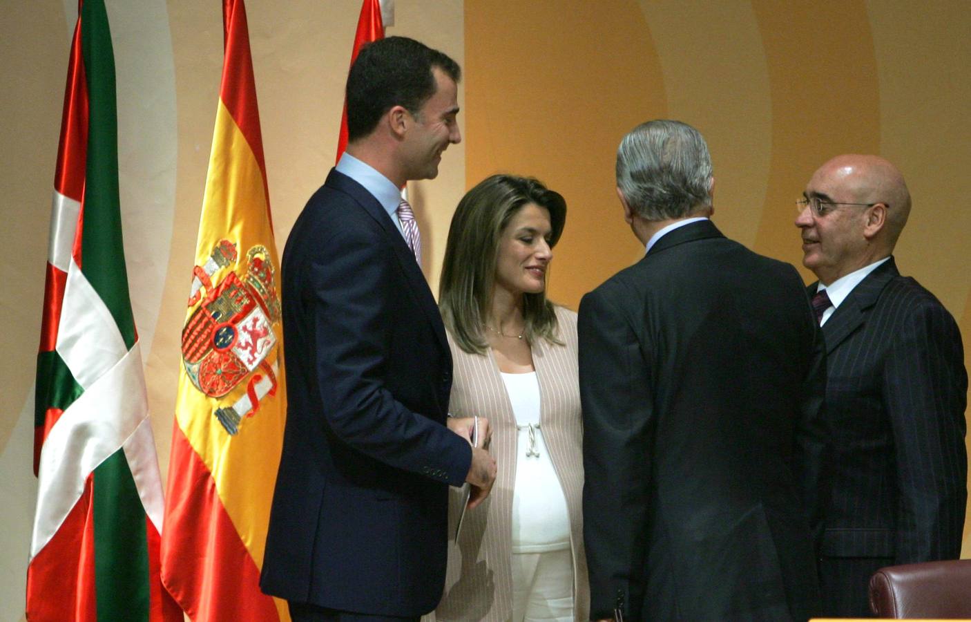 2005. Los Príncipes de Asturias, Felipe de Borbon y Letizia Ortiz en la inauguración del Foro Iberoamericano de Bilbao