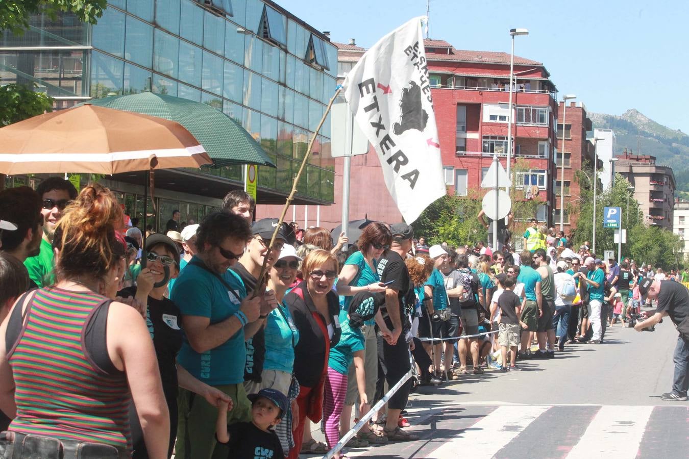 ESLABONES POR EL DERECHO A DECIDIR