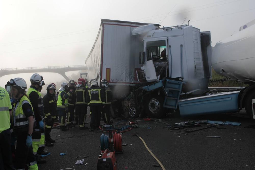 Grave accidente múltiple en la A-8 en Cabezón de la Sal