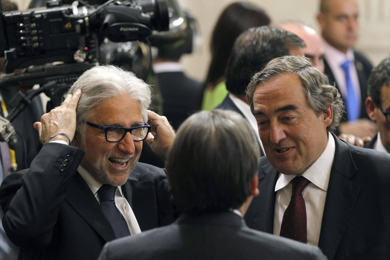 El presidente de la CEOE, Juan Rosell, junto al portavoz adjunto de CiU en el Congreso, Josep Sánchez Llibre.