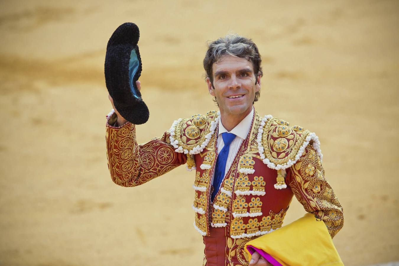 José Tomás hiela la sangre en Granada