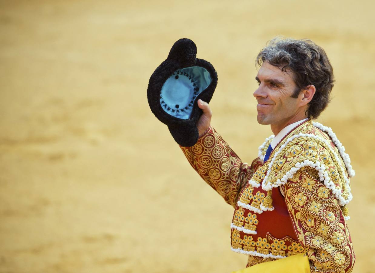 José Tomás hiela la sangre en Granada