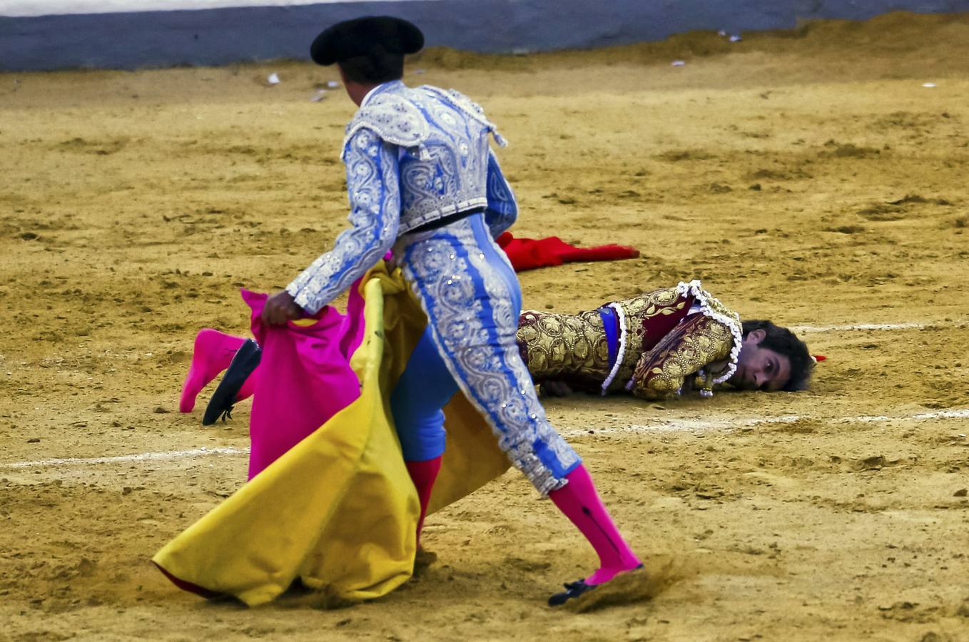 José Tomás hiela la sangre en Granada