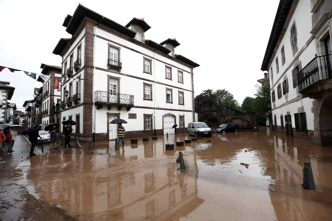 Elizondo, uno de los puntos más afectados por las inundaciones que azotan el Baztan