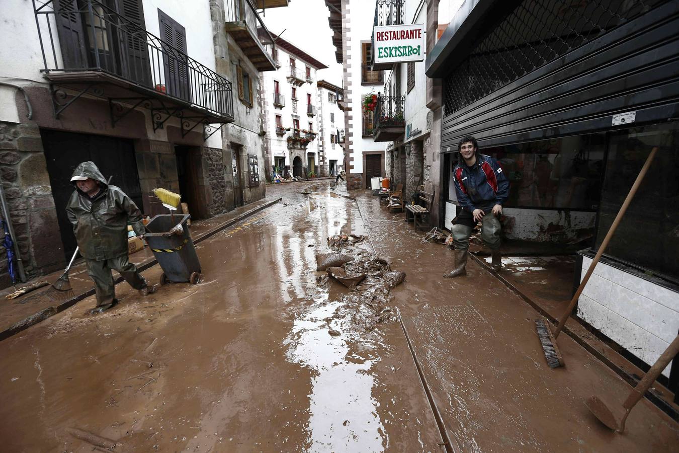 Elizondo, uno de los puntos más afectados por las inundaciones que azotan el Baztan