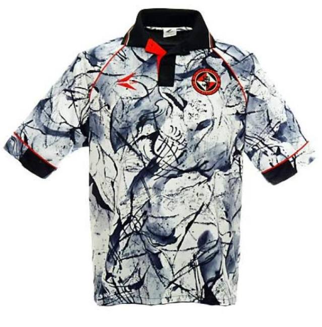 La moda de los estampados en el equipo Dundee United de Escocia en 1990.