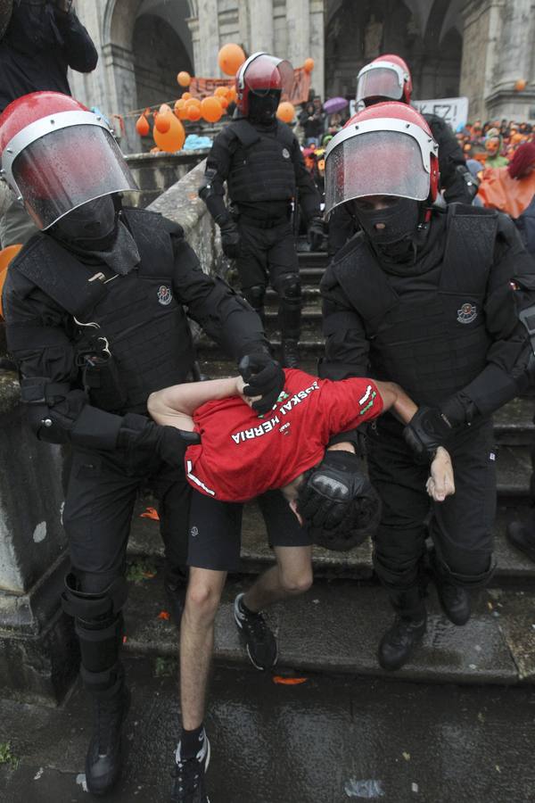 La Ertzaintza detiene a los cinco procesados de Segi