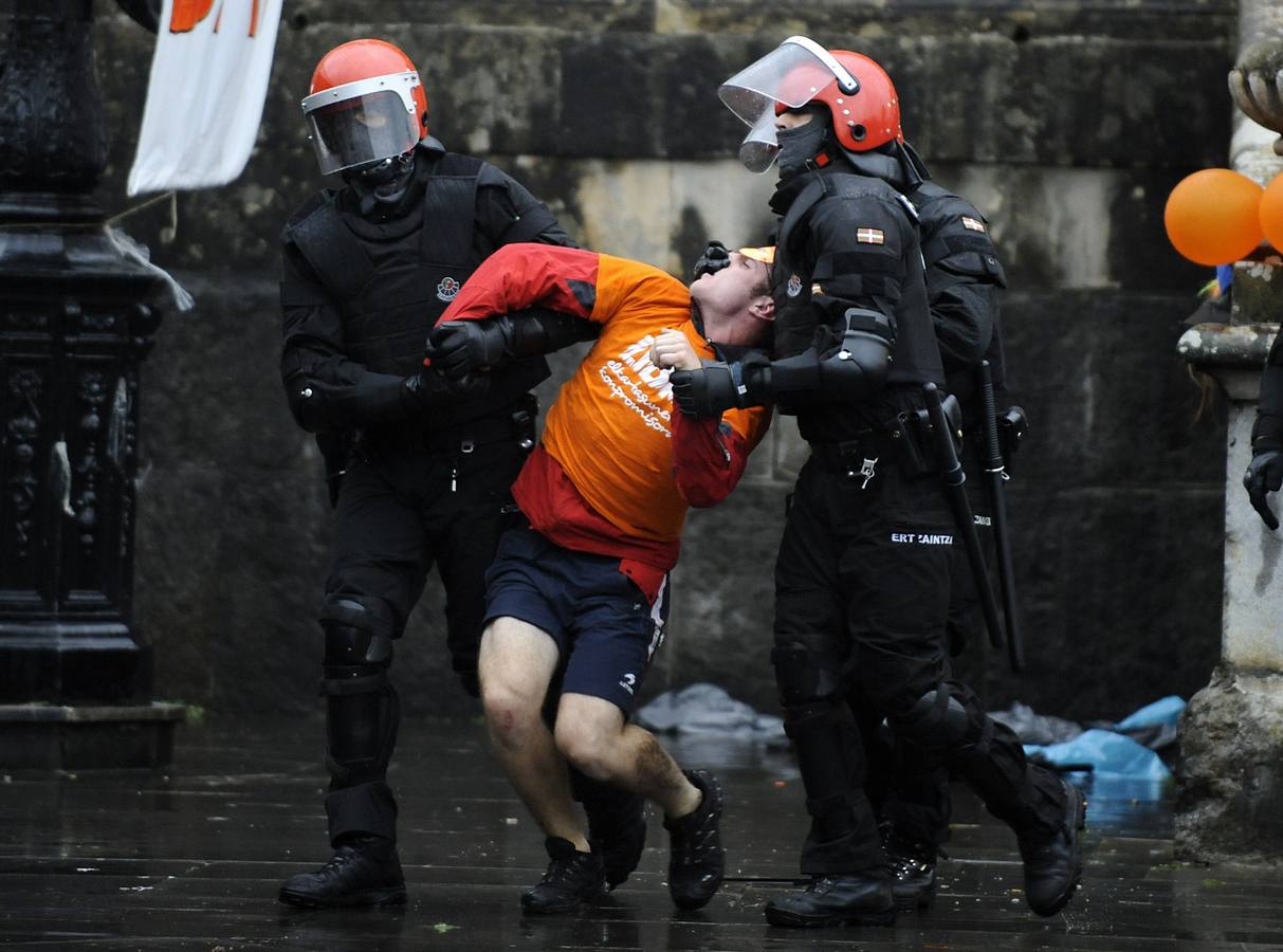 La Ertzaintza detiene a los cinco procesados de Segi