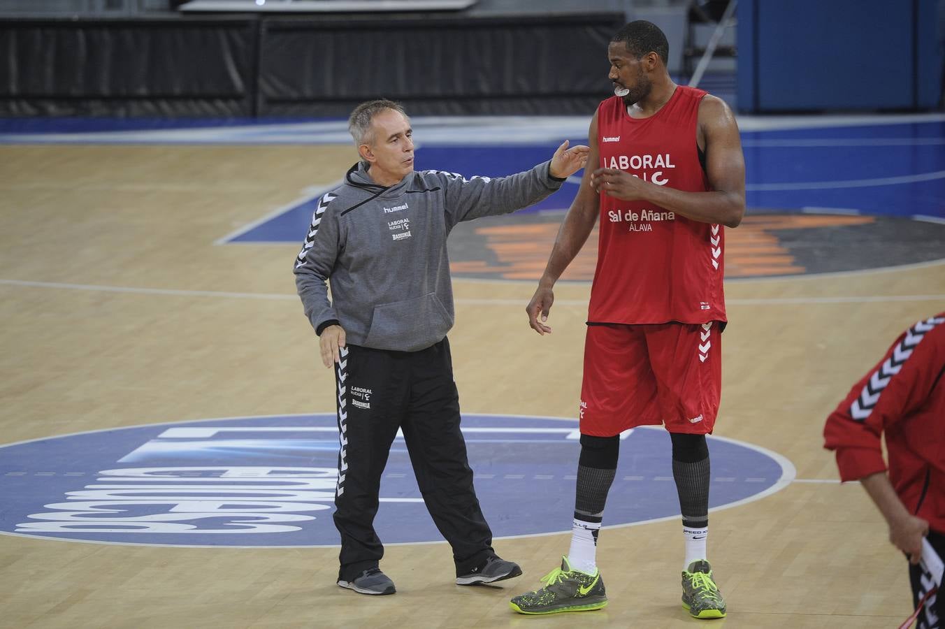 Primer entrenamiento abierto del Baskonia