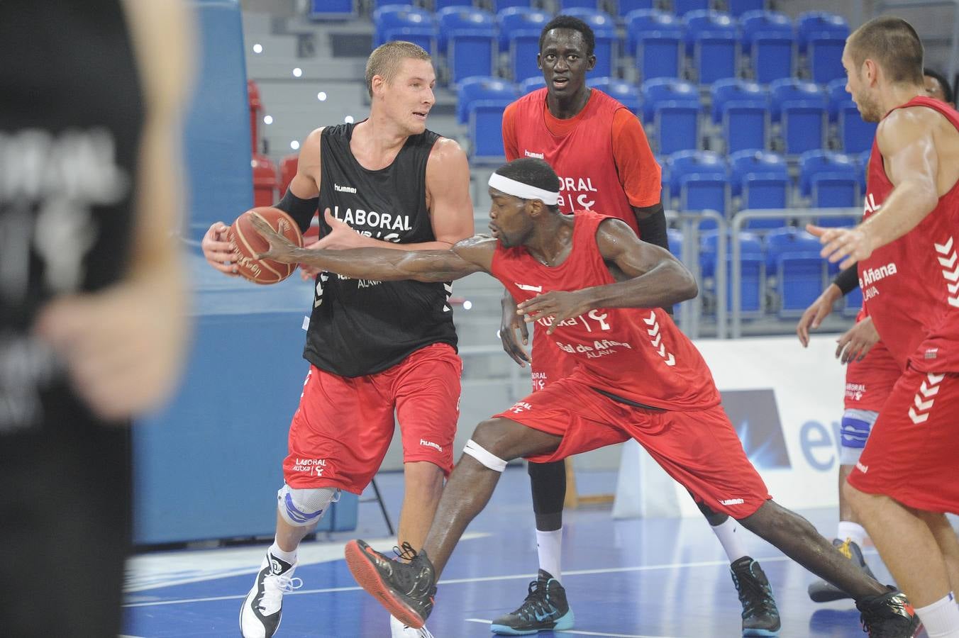 Primer entrenamiento abierto del Baskonia