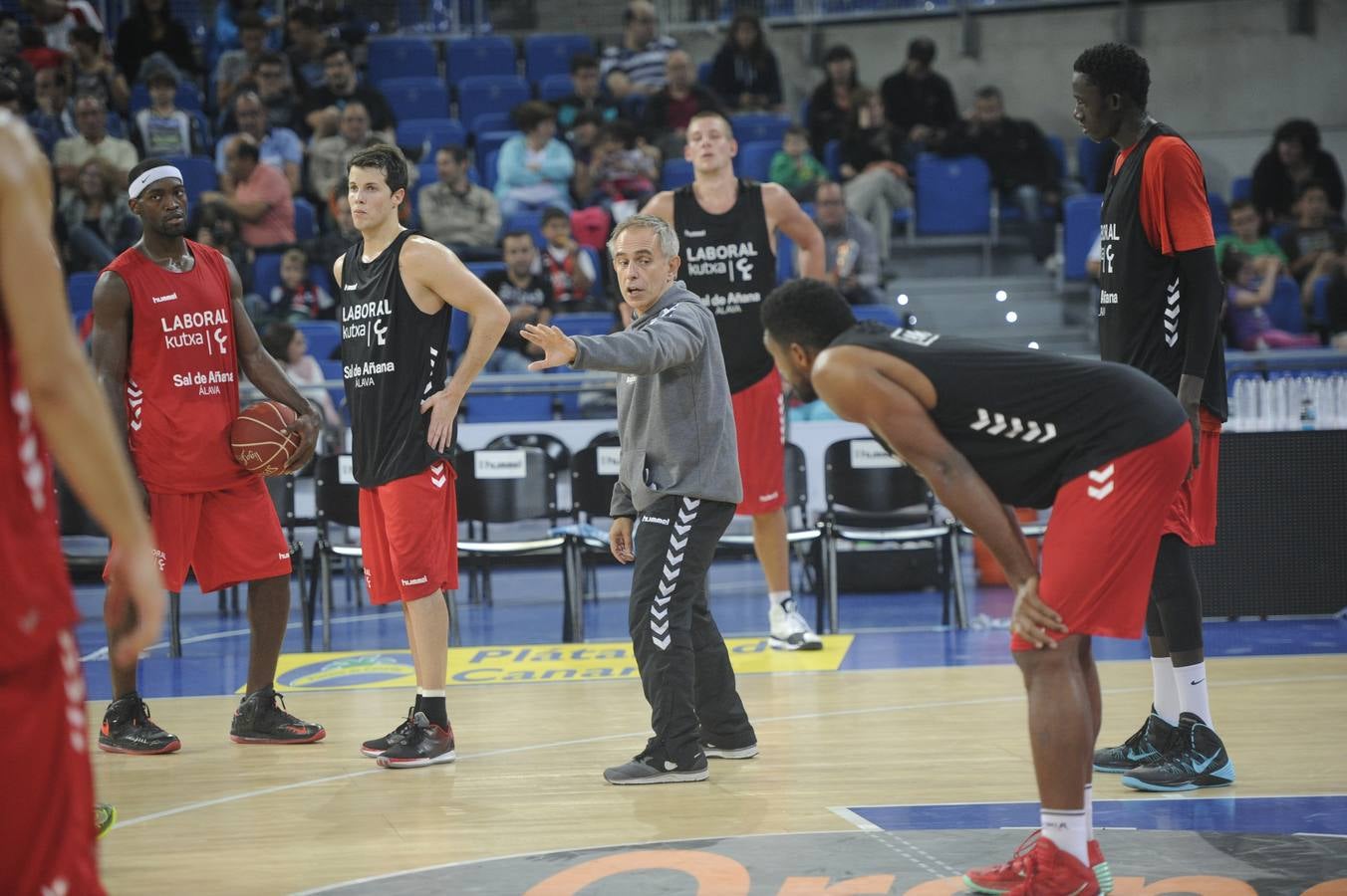 Primer entrenamiento abierto del Baskonia