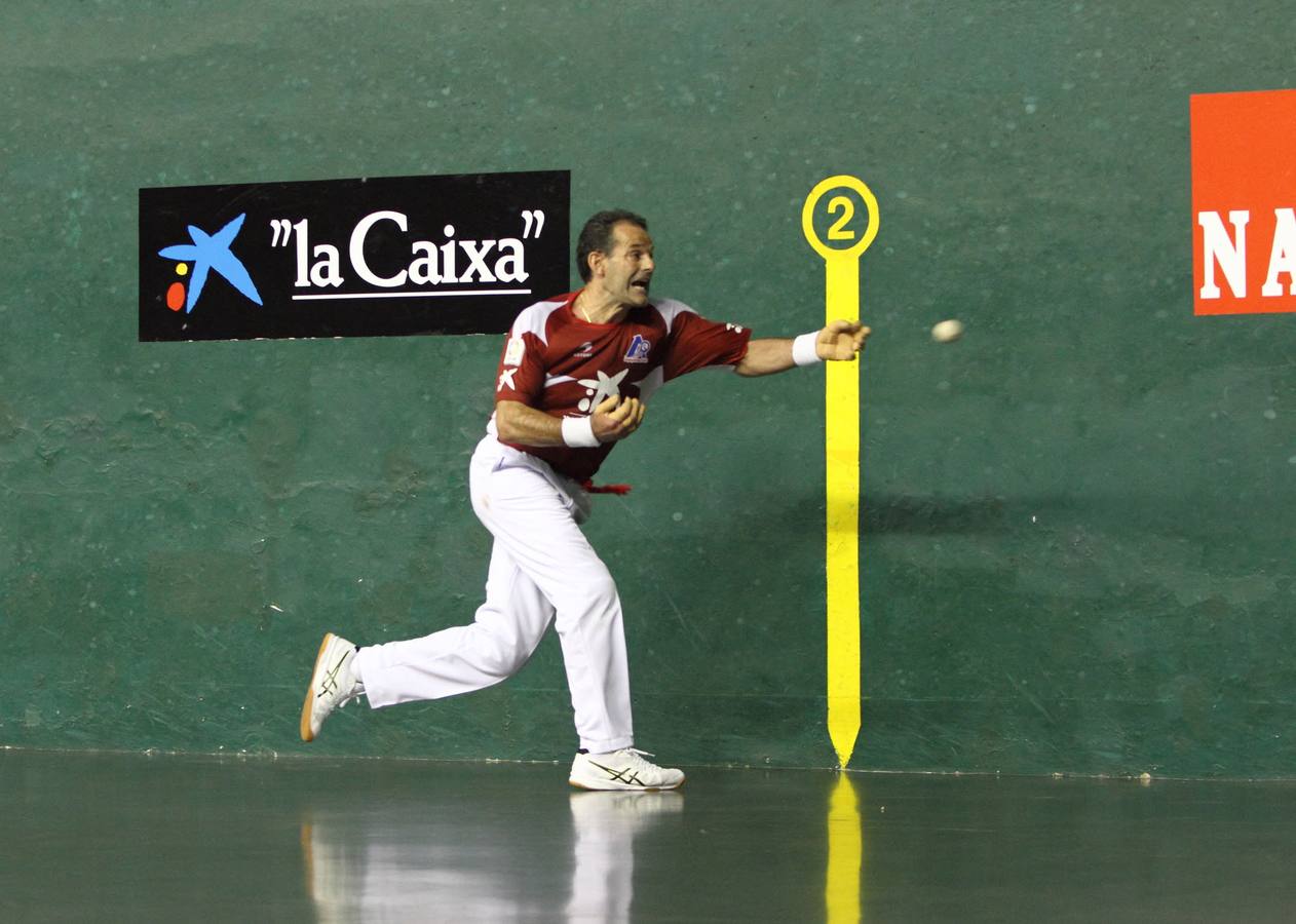 El remate, su gran especialidad. Su juego de aire fue toda una revolución en la pelota