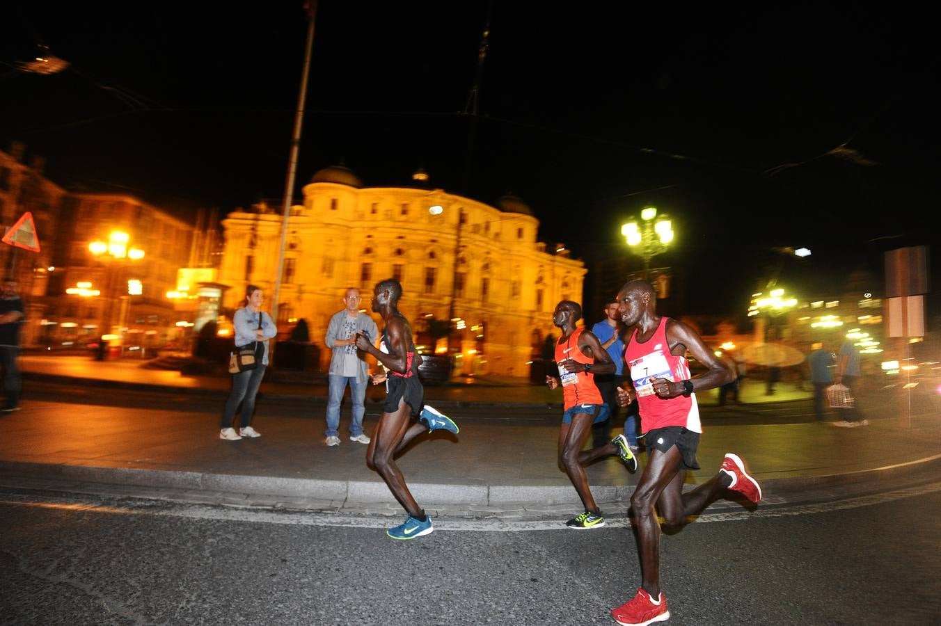 De maratón por Bilbao a la luz de las estrellas