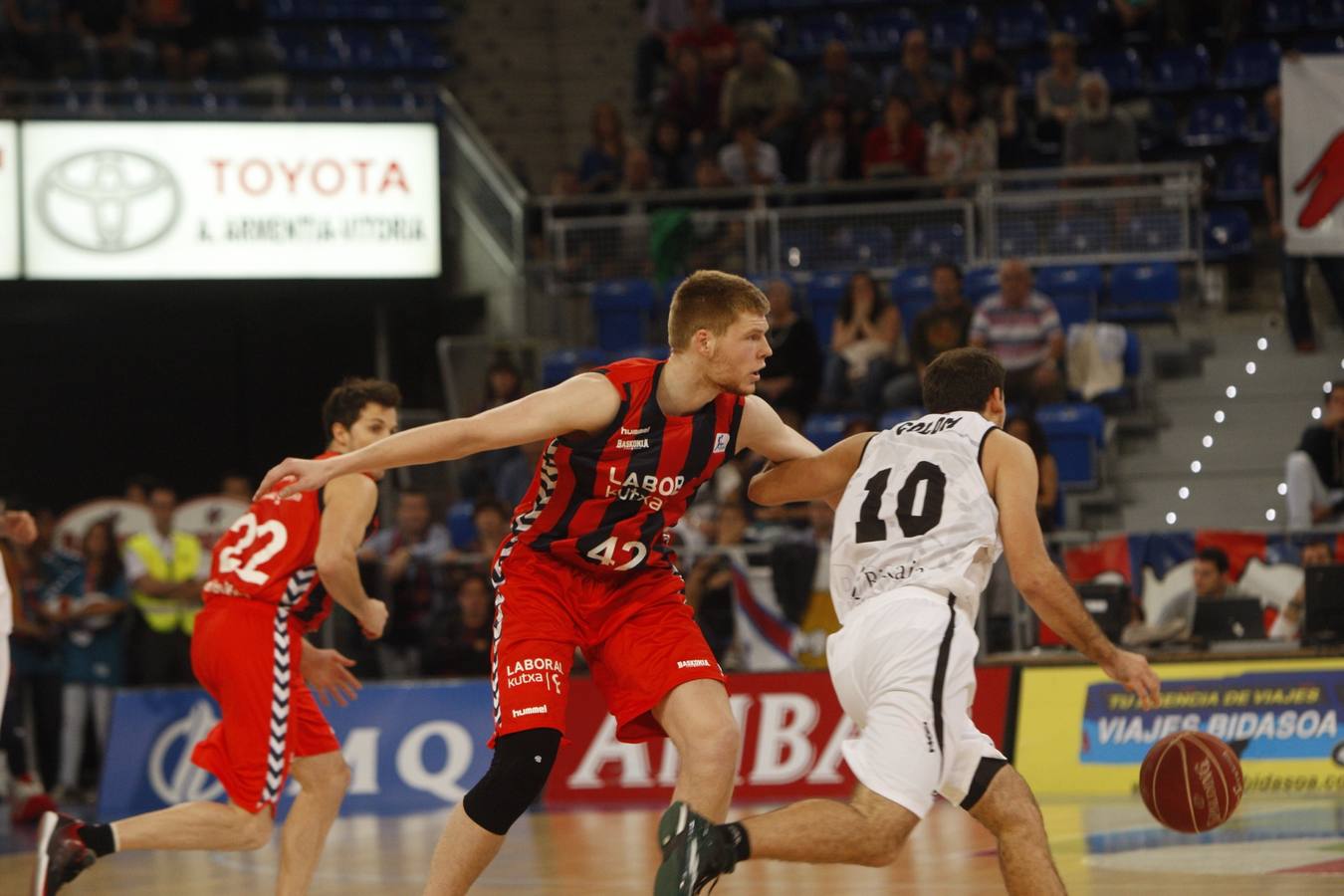 Las mejores imágenes del partido Laboral Kutxa-Bilbao Basket