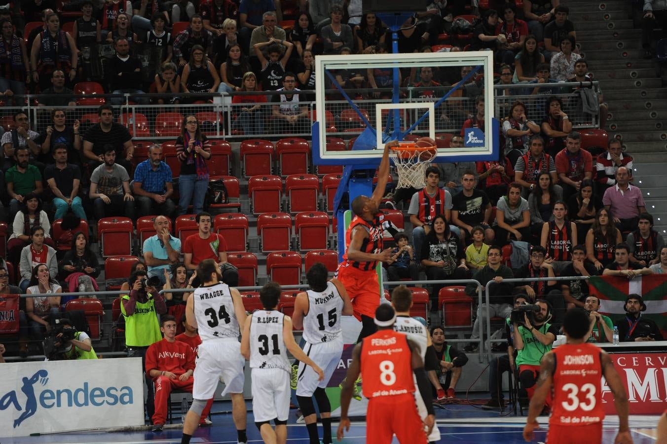 Las mejores imágenes del partido Laboral Kutxa-Bilbao Basket