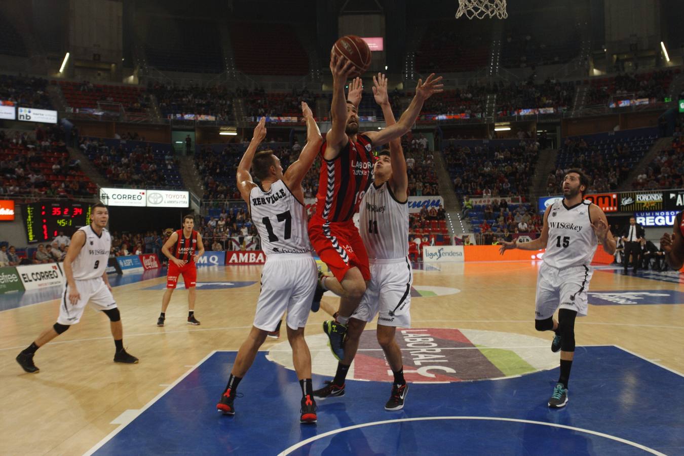 Las mejores imágenes del partido Laboral Kutxa-Bilbao Basket