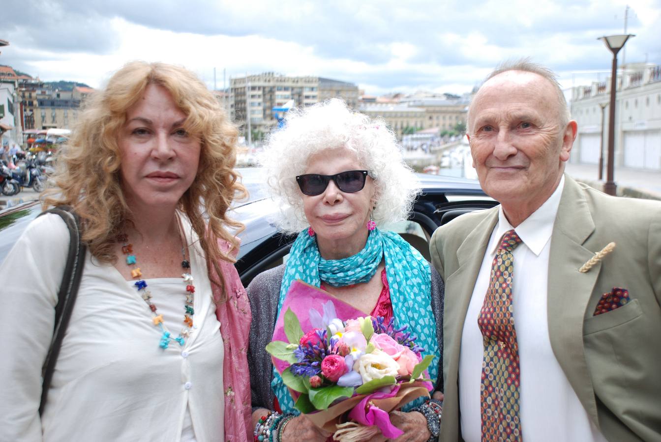 La duquesa y María Eugenia Fernández de Castro en una visita a San Sebastián.