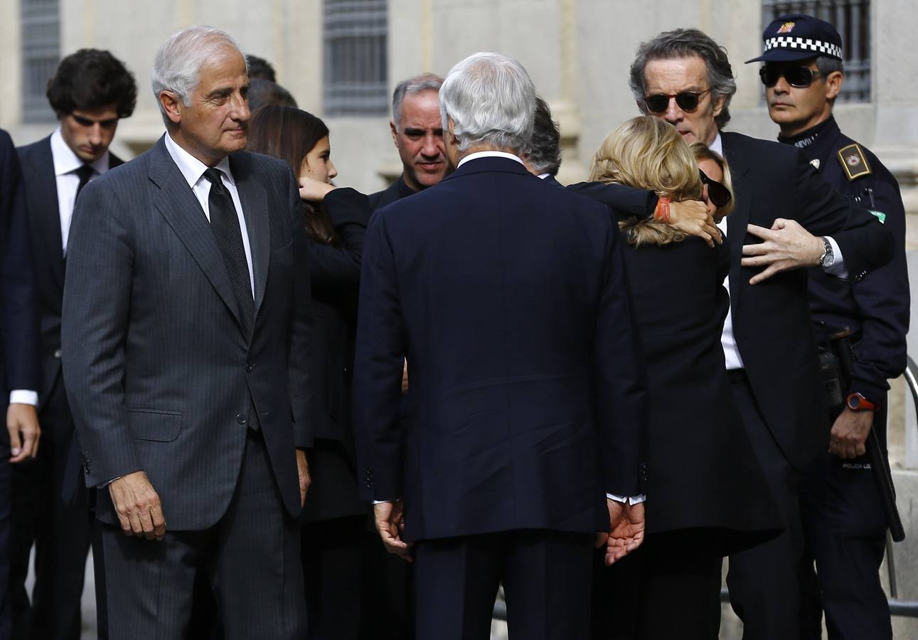 Alfonso Díez, desolado tras la muerte de la duquesa de Alba