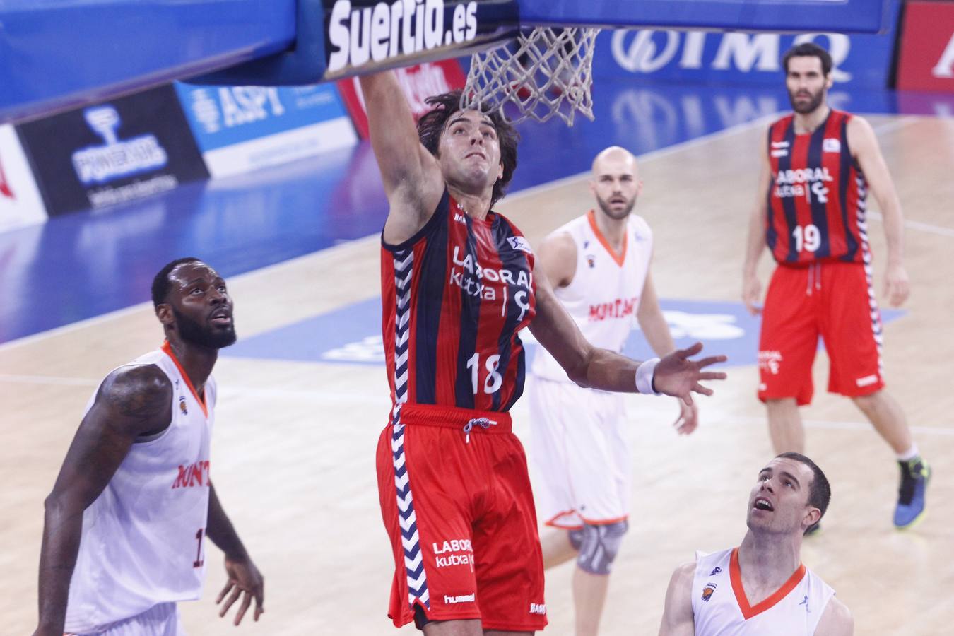 Las mejores imágenes del Laboral Kutxa - Fuenlabrada