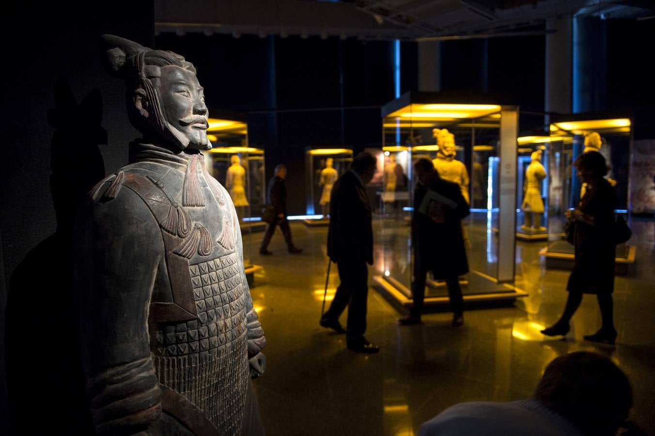 Grandes colas para ver los guerreros de Xian en el Euskalduna