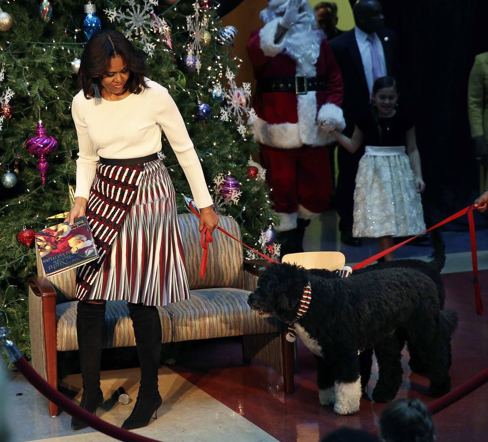 Michelle Obama visita a los niños de un hospital de Washington