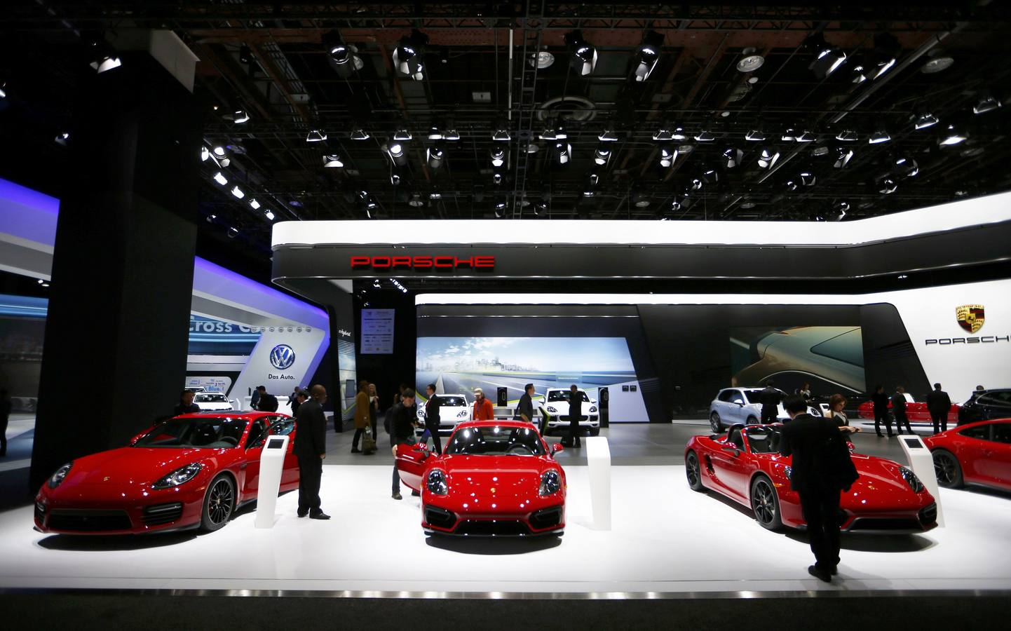 Coches de lujo en el salón del automóvil de Detroit