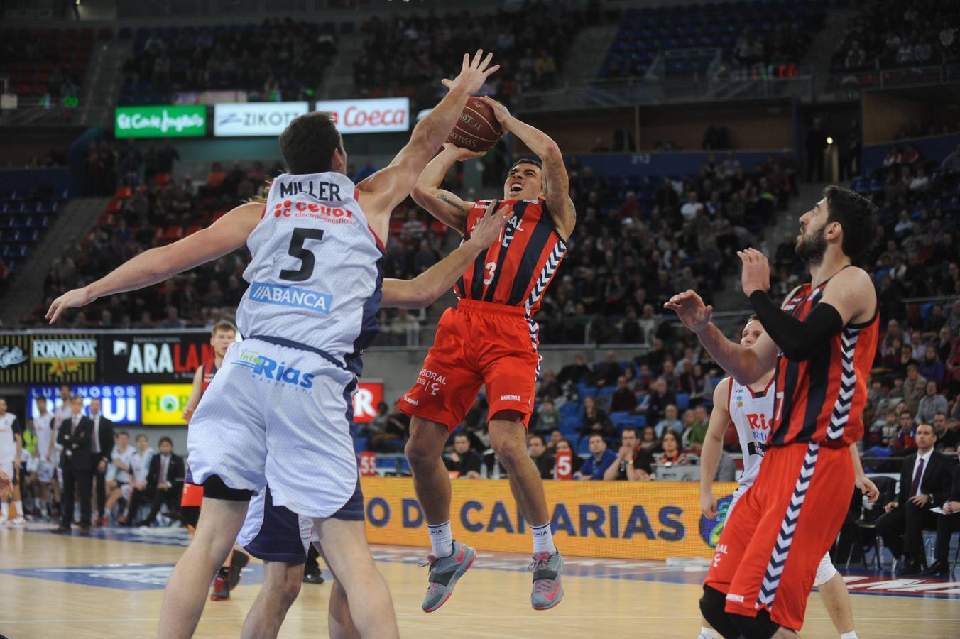 Las mejores imágenes del partido Laboral Kutxa-Obradoiro