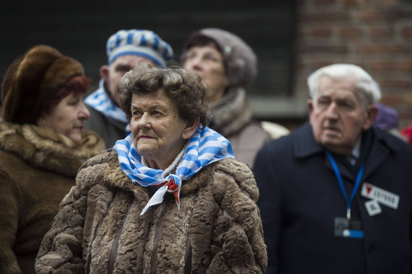 Según los datos del Museo de Auschwitz, 1,1 millones de personas fueron asesinadas en este campo de concentración y exterminio: cerca de un millón de judíos; 64.000 polacos; 21.000 gitanos; 14.000 prisioneros de guerra soviéticos y más de 10.000 prisioneros de otras nacionalidades.