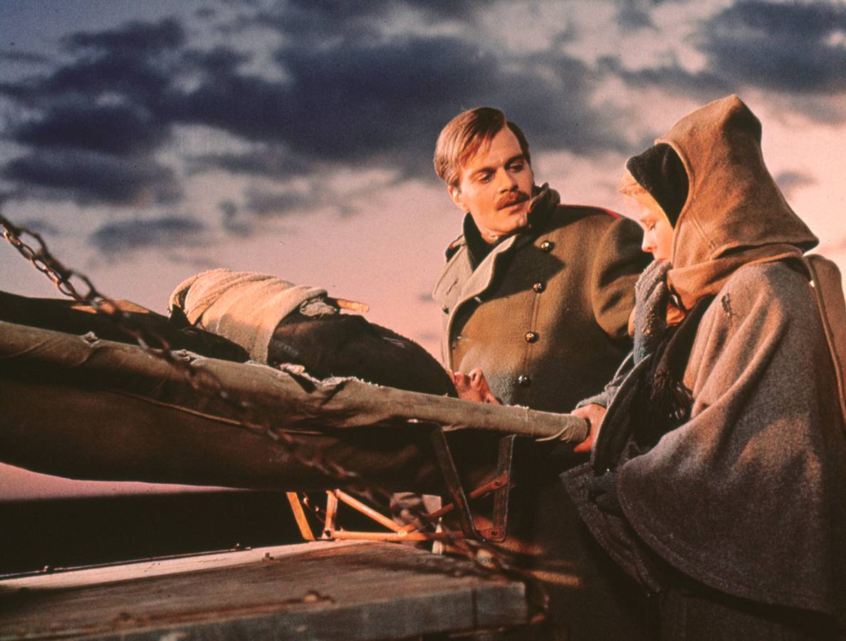 Fotograma del filme de David Lean 'Doctor Zhivago' con los principales protagonistas Julie Christie y Omar Sharif.