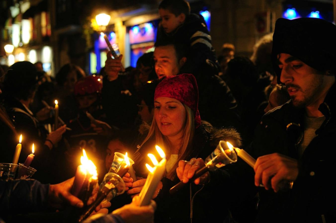 La sardina muere entre las llamas