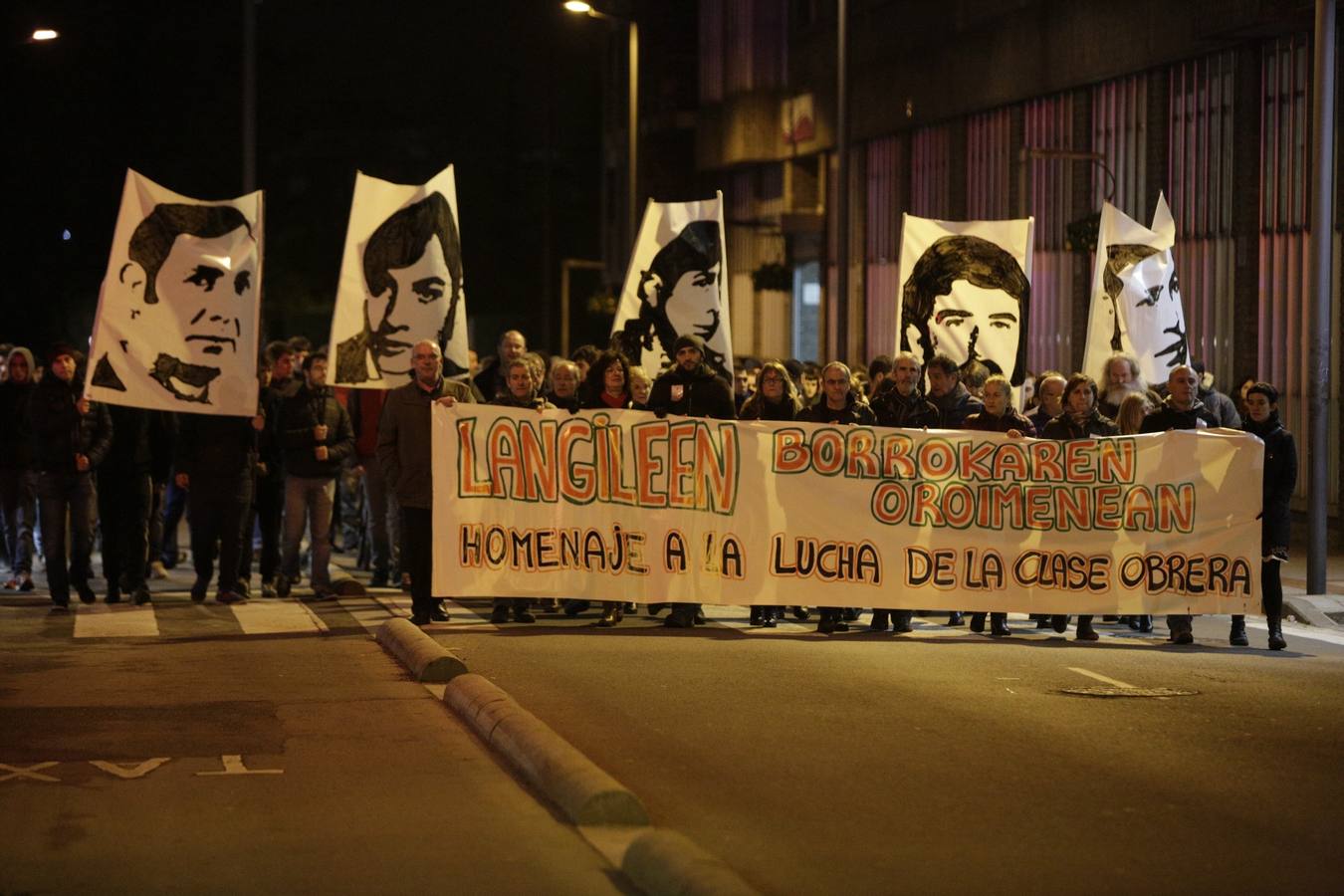 Vitoria recuerda a las víctimas del 3 dfe marzo