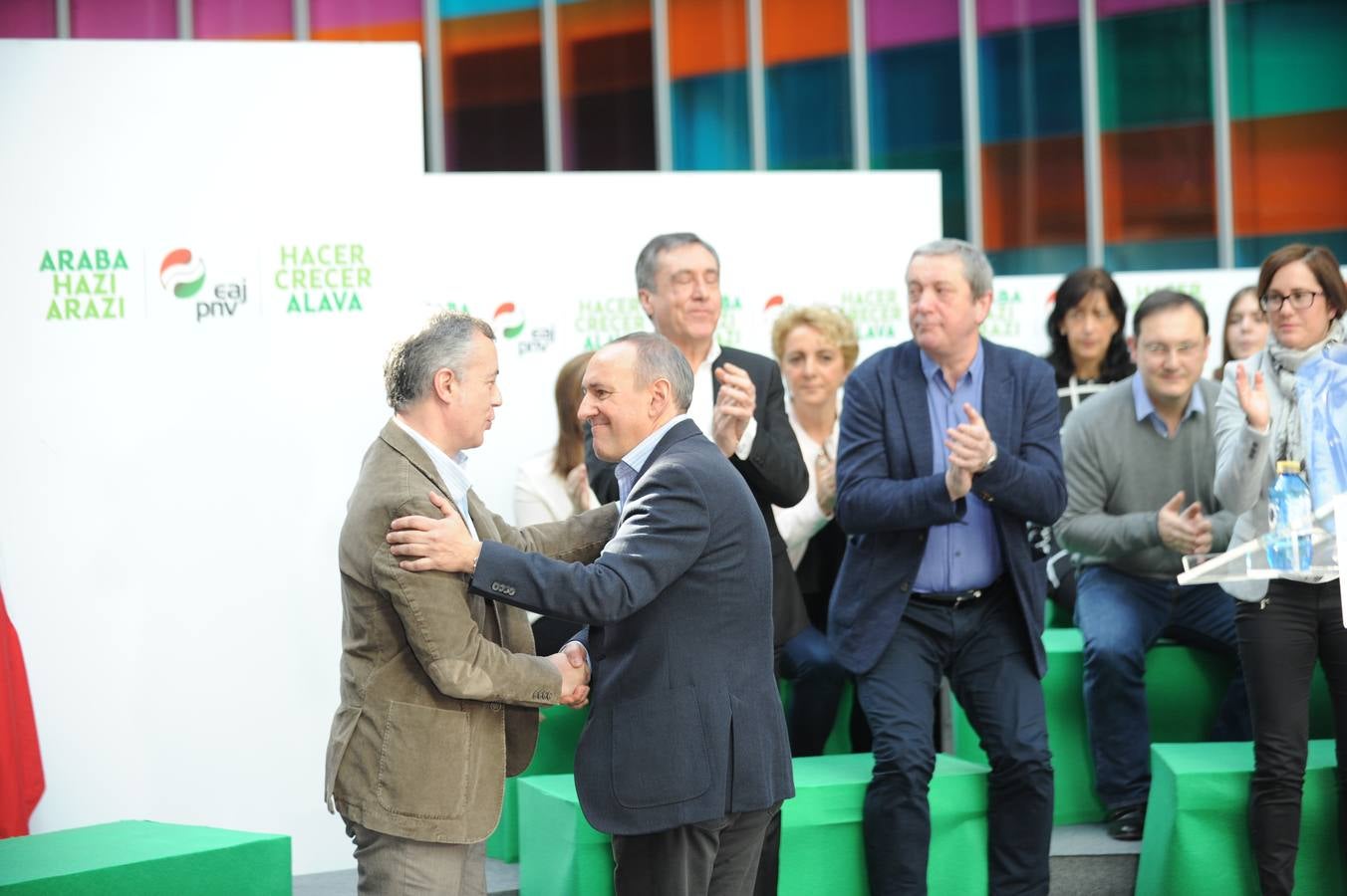 El PNV presenta a sus candidatos forales para Álava