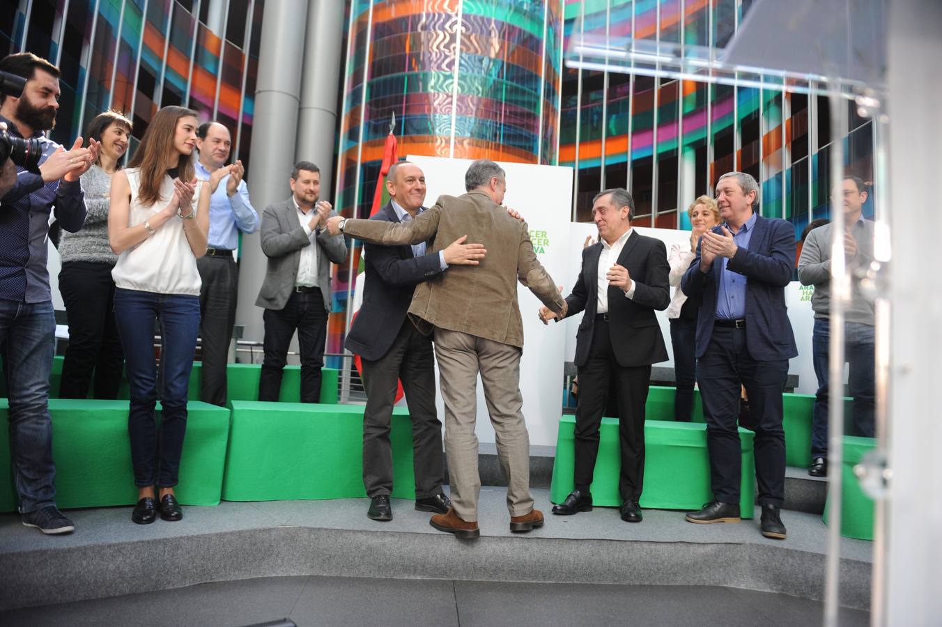 El PNV presenta a sus candidatos forales para Álava