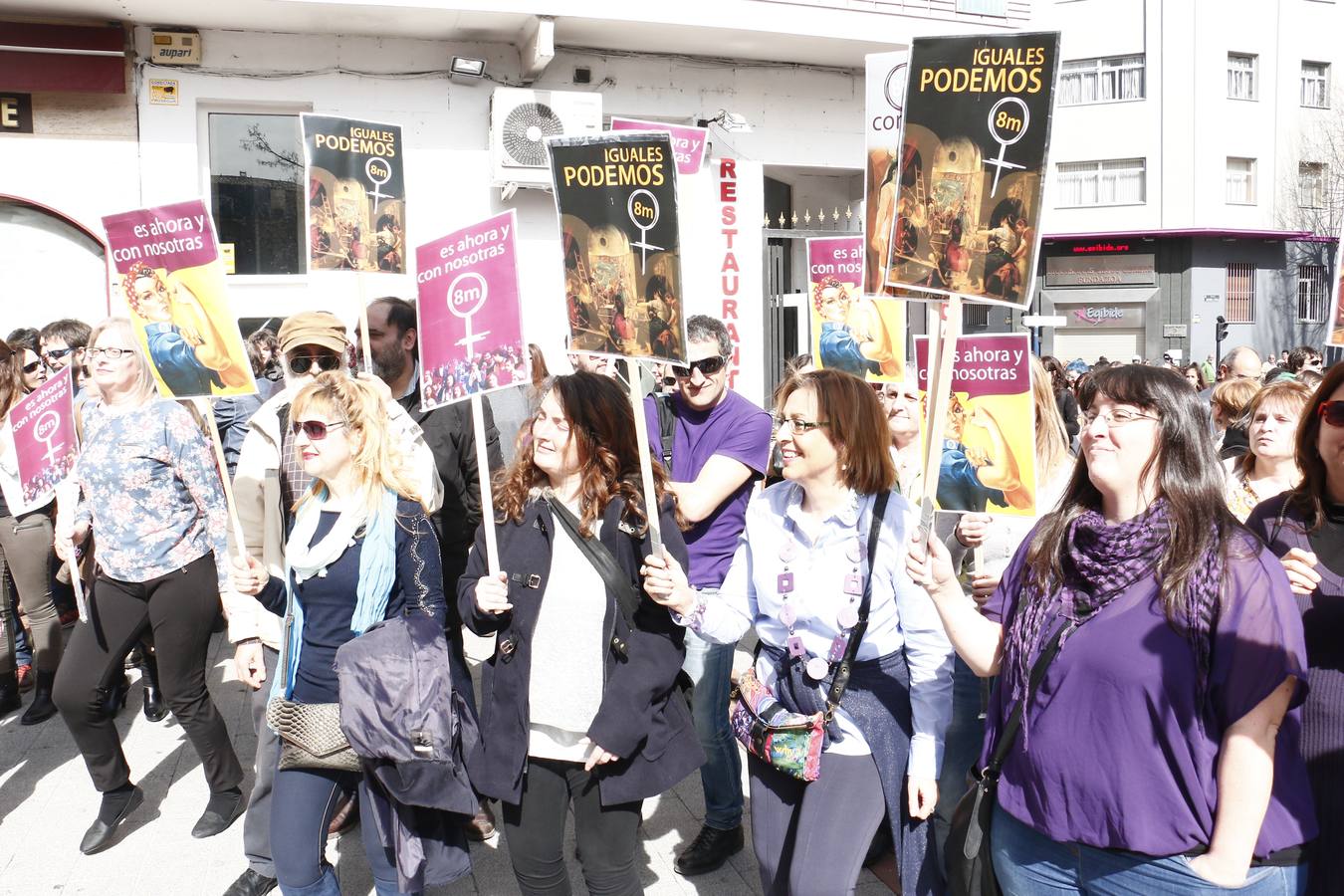 Manifestación en Vitoria en favor de la igualdad