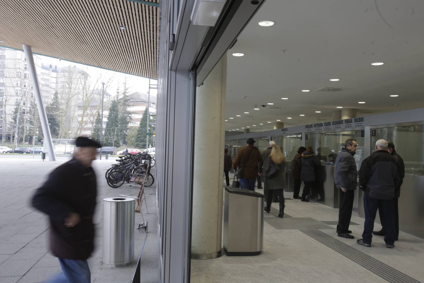 Primer día de la nueva estación de autobuses de Vitoria