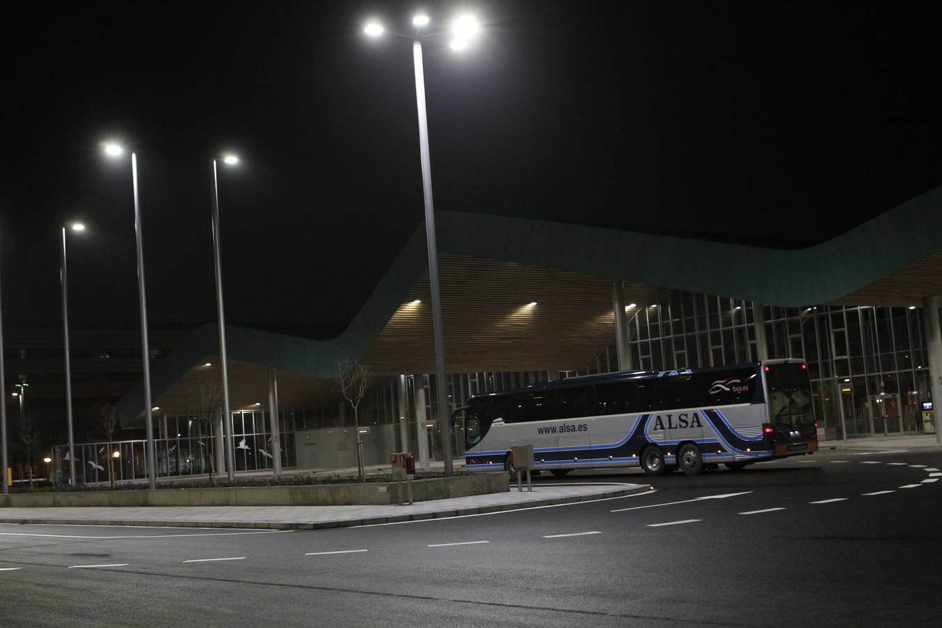 Primer día de la nueva estación de autobuses de Vitoria