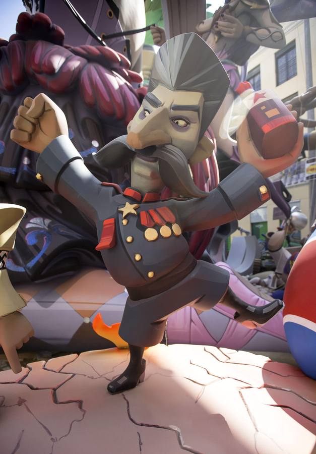 Las Fallas de Valencia, antes de la &#039;cremà&#039;