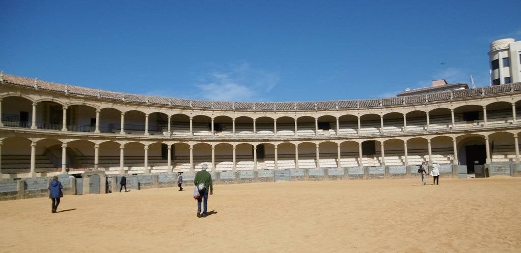 Ronda, la joya serrana asomada al Tajo