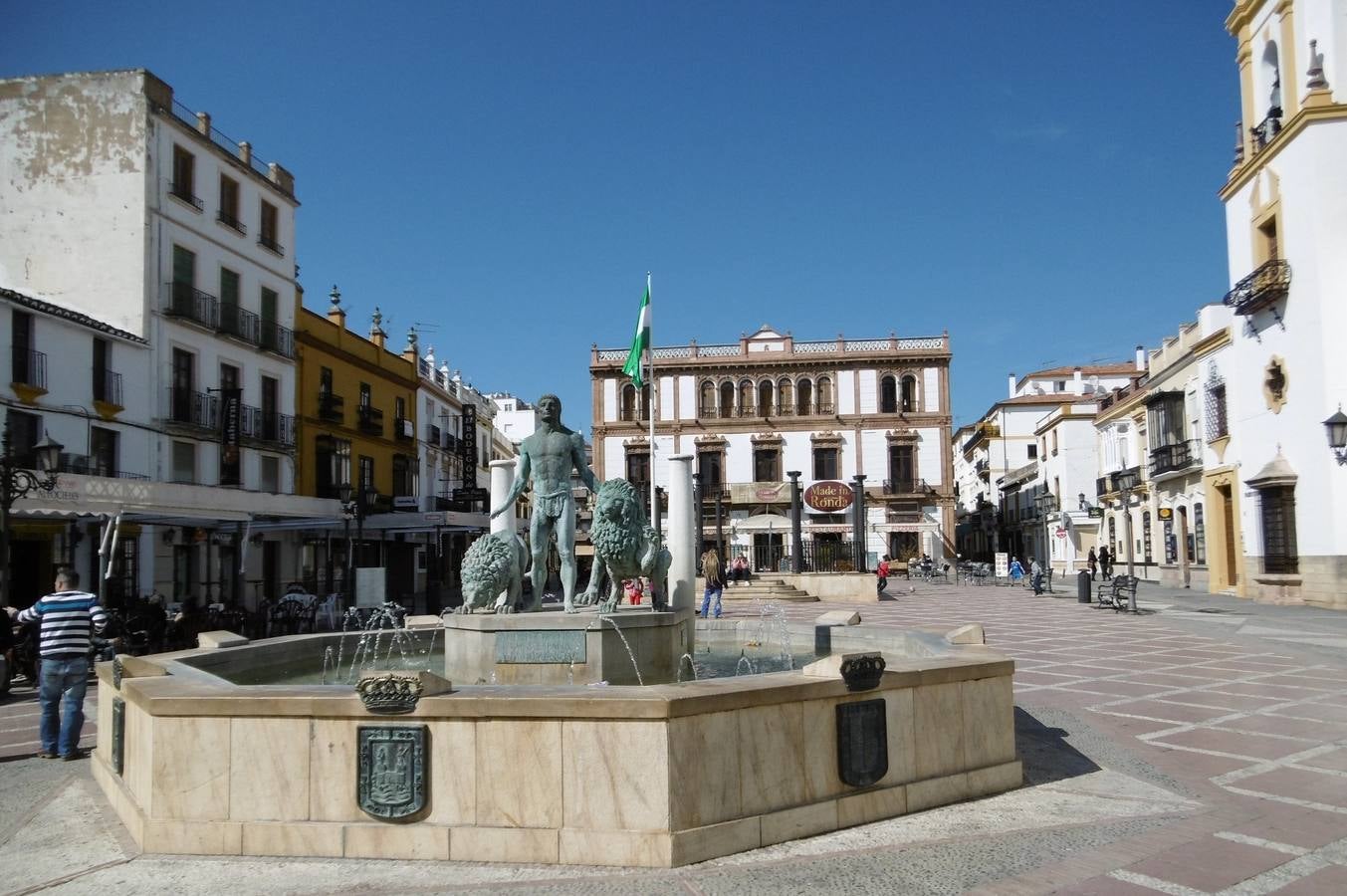 Ronda, la joya serrana asomada al Tajo